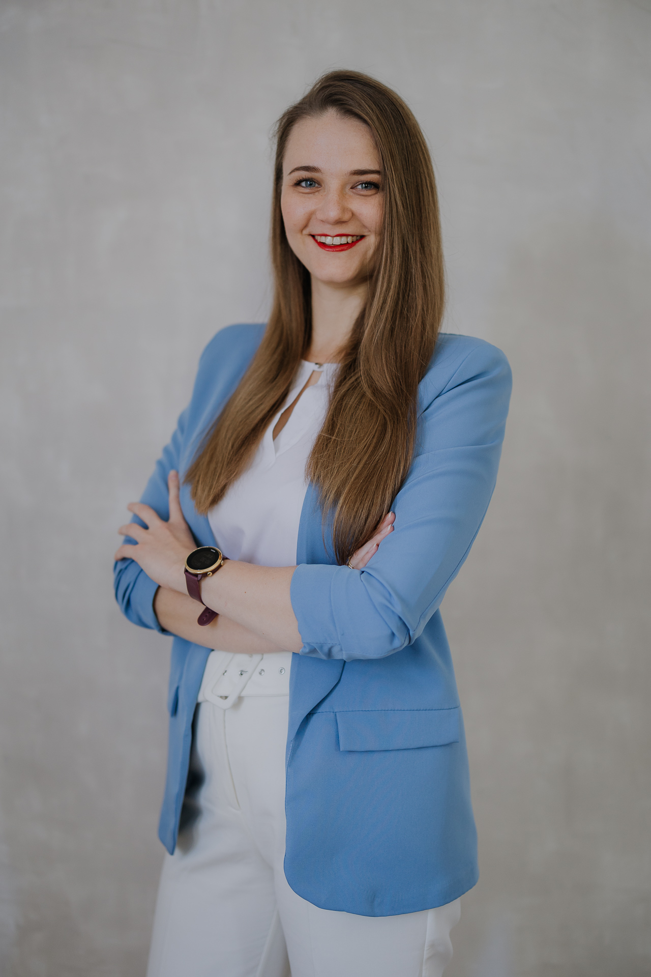 portret przedsiębiorczej kobiety, sesja wizerunkowa w studio w Krakowie