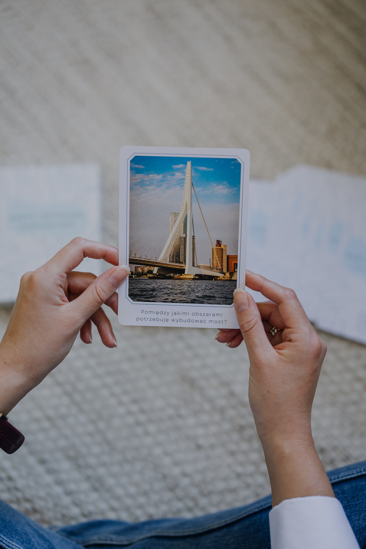 sesja wizerunkowa kobiety w studio w Krakowie