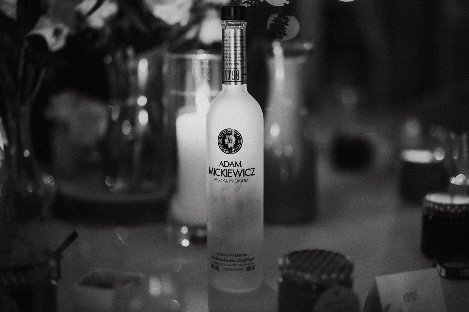 wódka Adam Mickiewicz na weselu w Dworku nad Rozlewiskiem