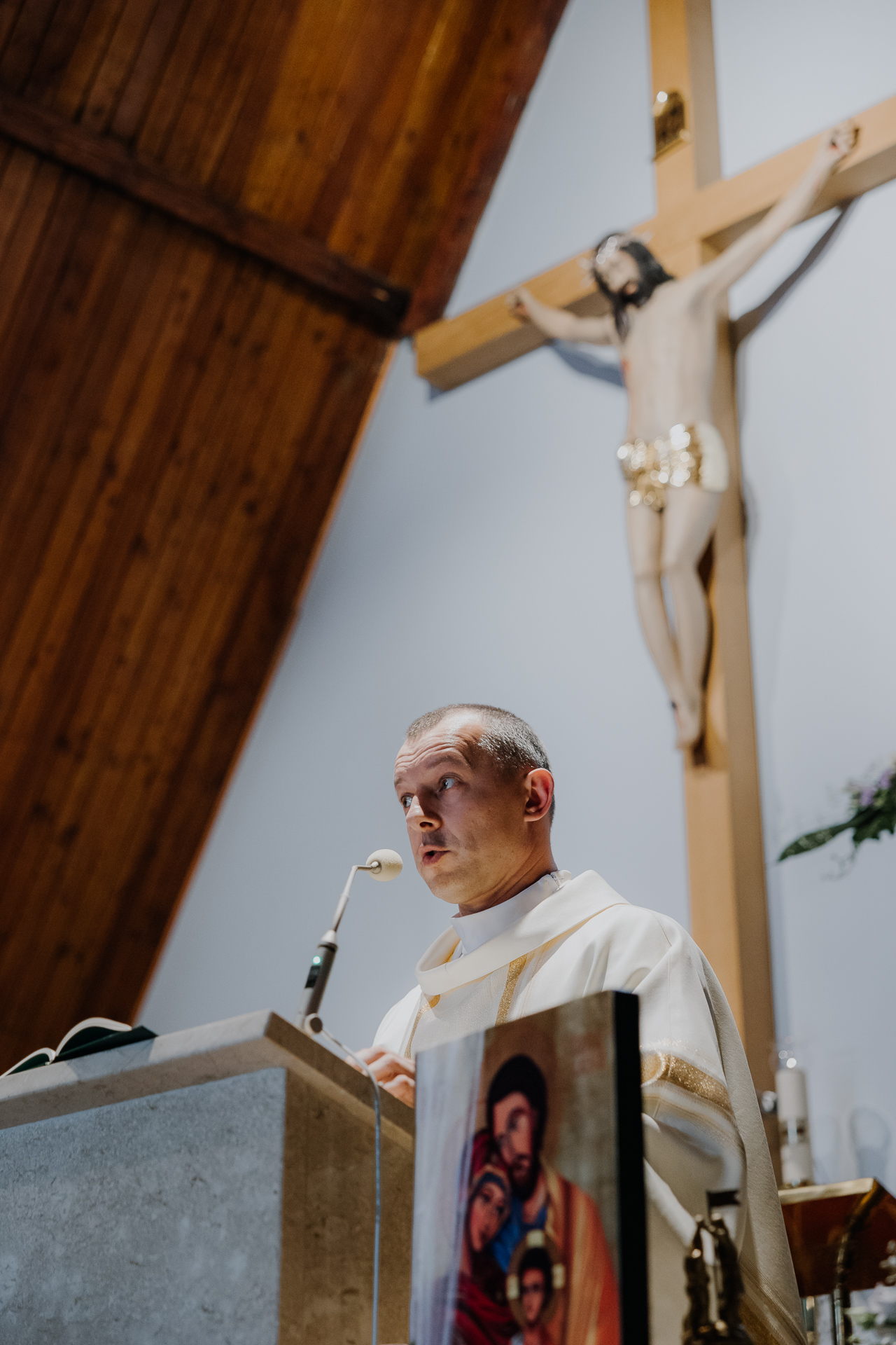 ślub w kościele w Jaroszówce