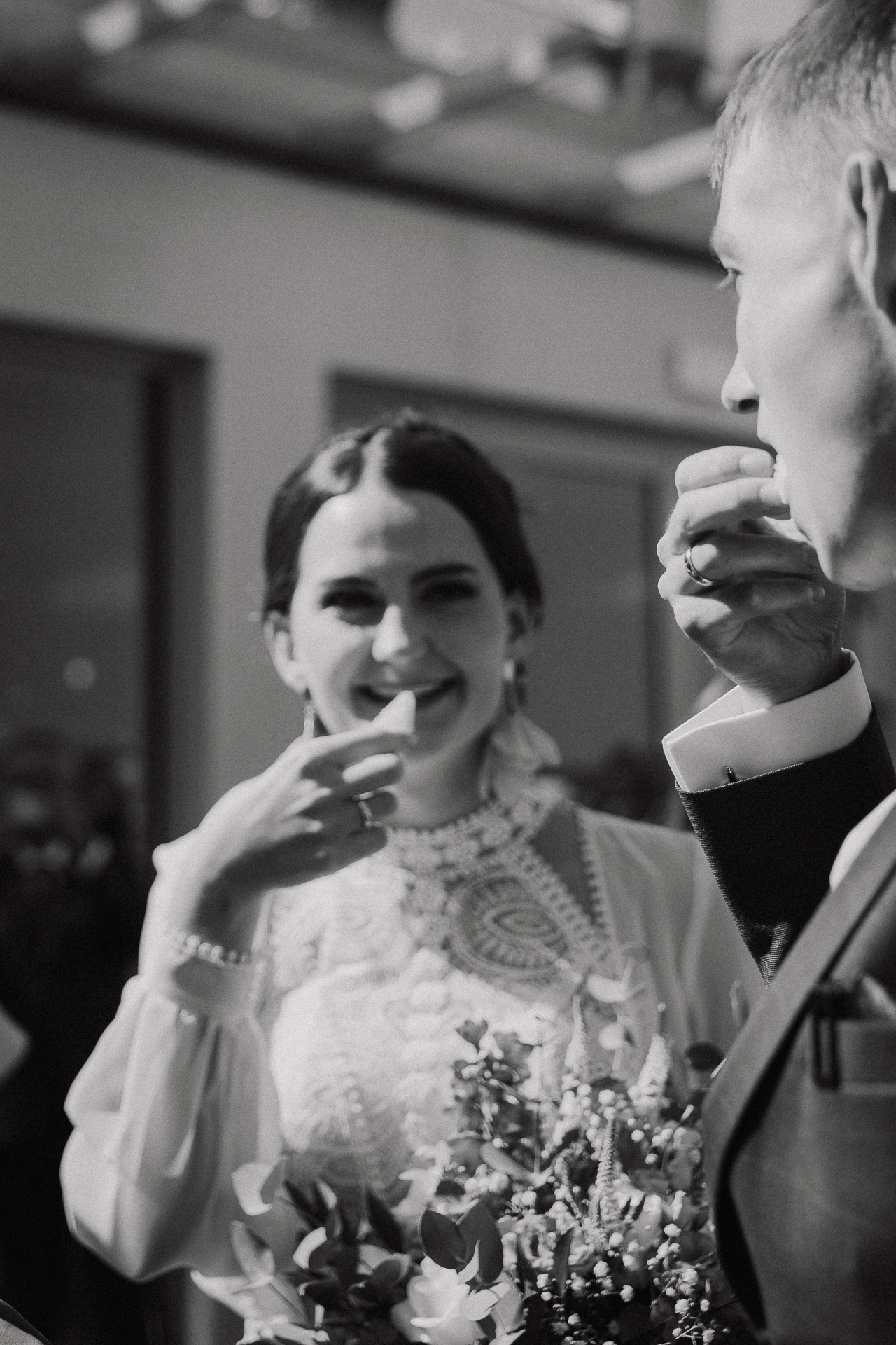 Przywitanie chlebem i solą Pary Młodej przez rodziców Pary Młodej