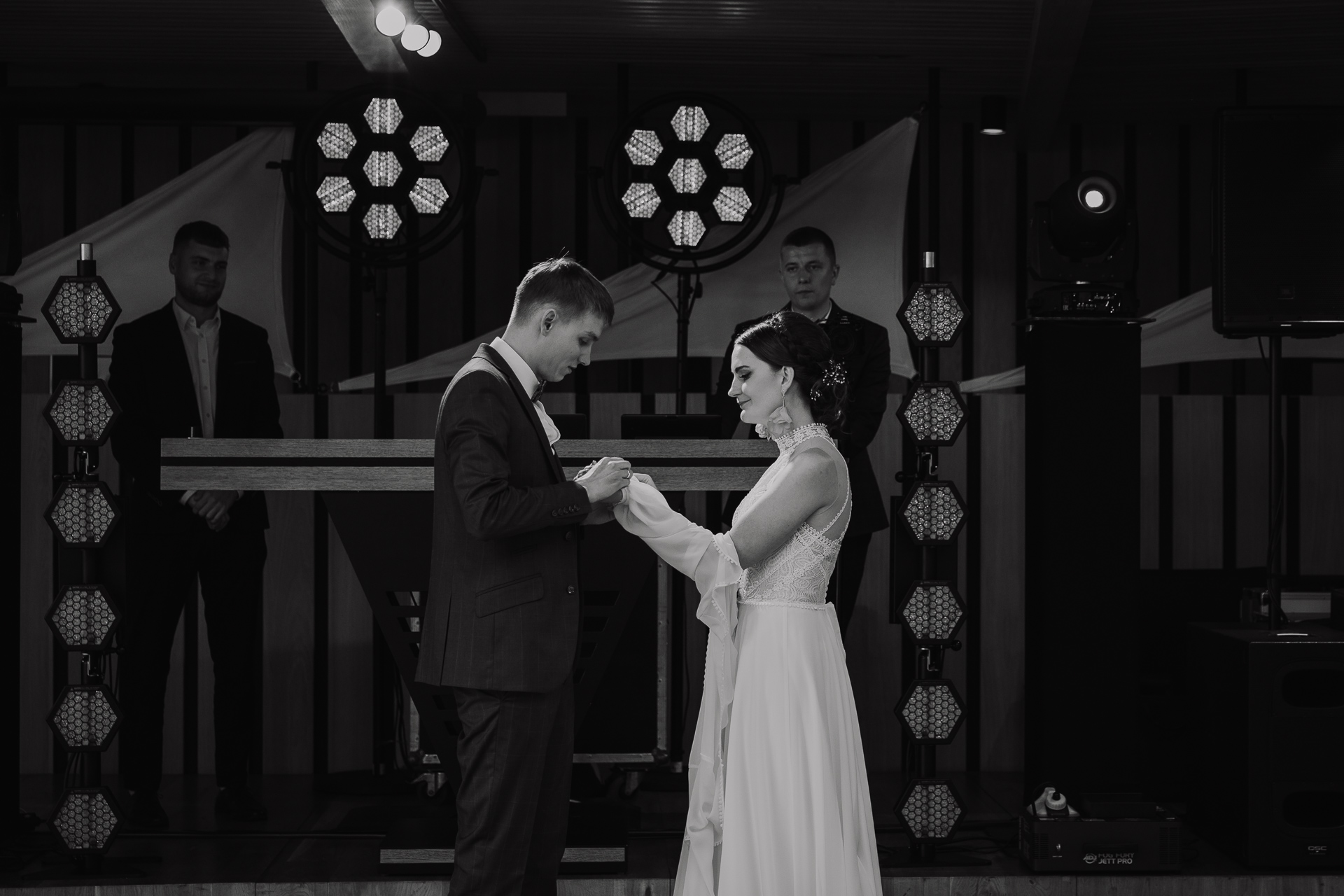 pierwszy taniec pary młodej