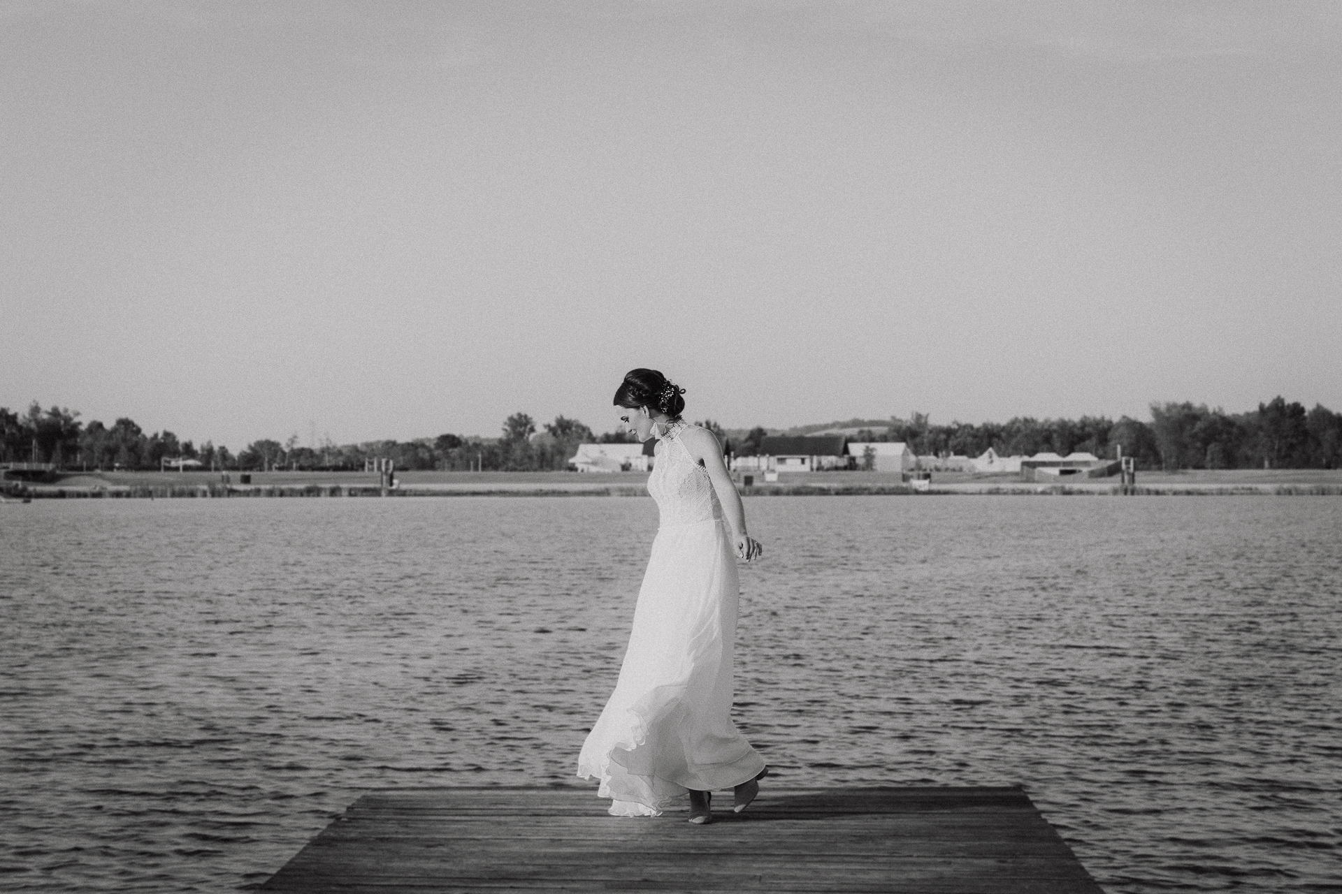 Panna Młoda na pomoście w Kuter Port Nieznanowice