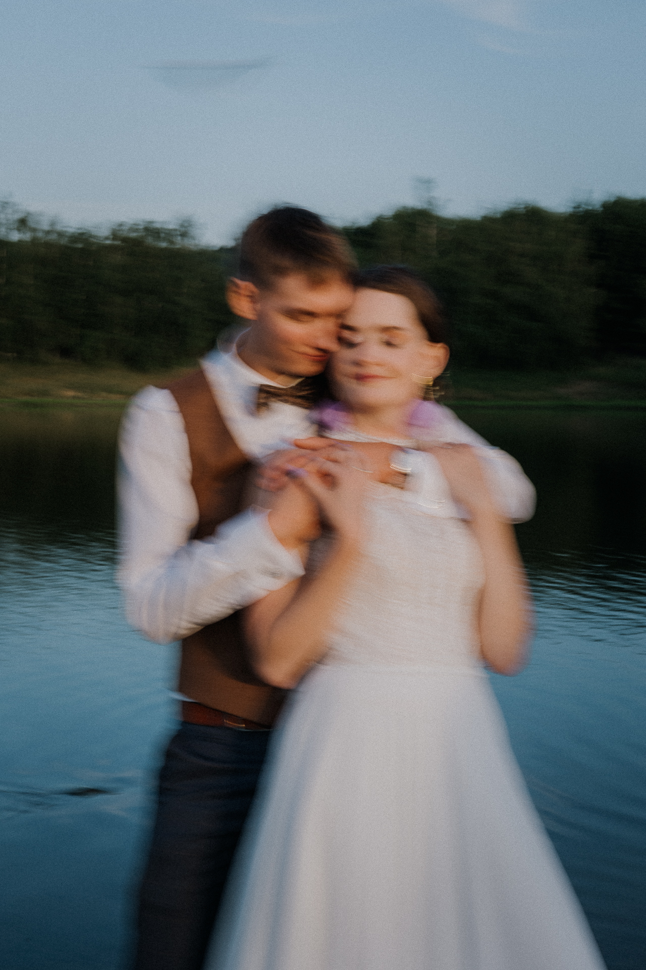 Para Młoda na pomoście w Kuter Port Nieznanowice