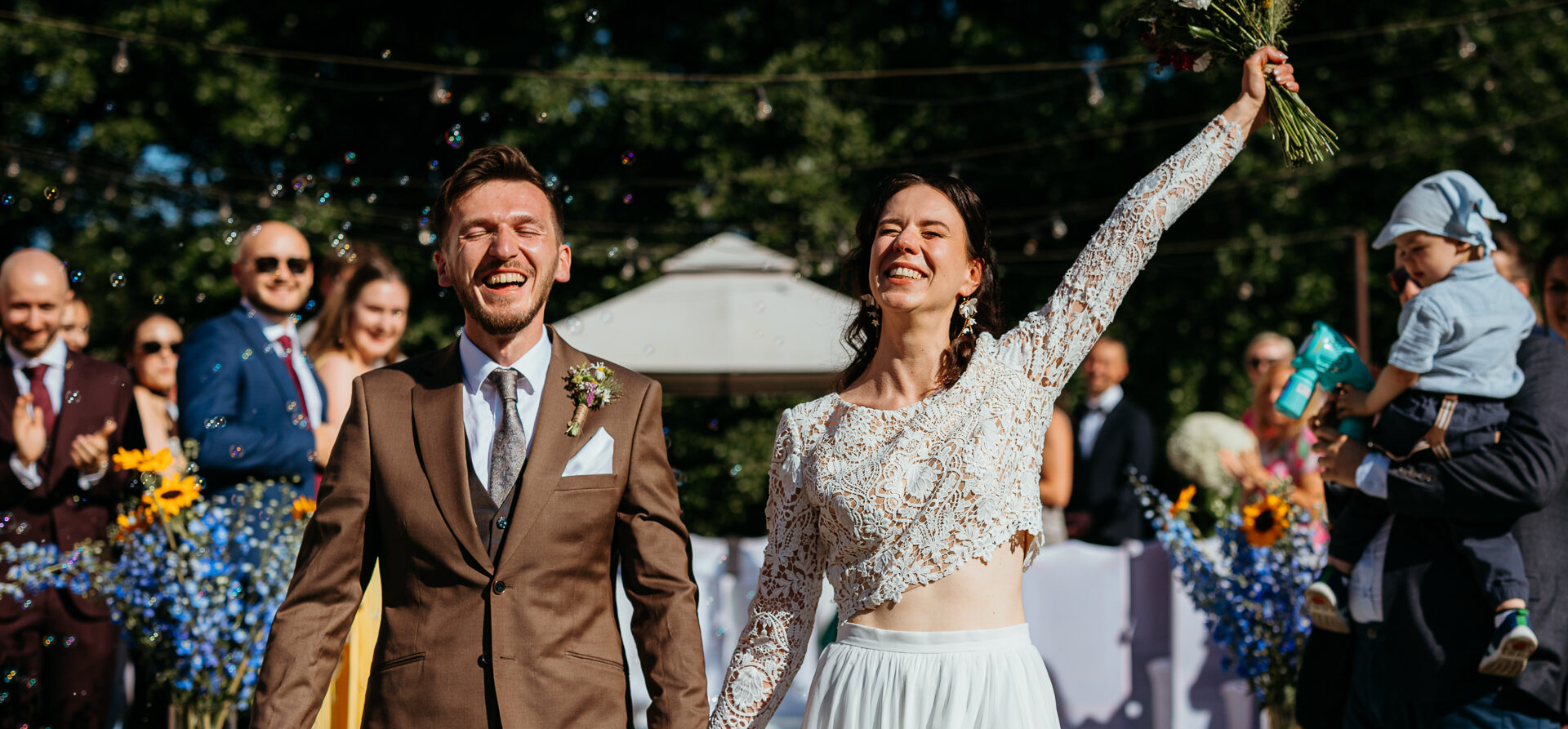 Szczęśliwa Para Młoda po zawarciu związku małżeńskiego, Zajazd Polesie, Kraków i okolice