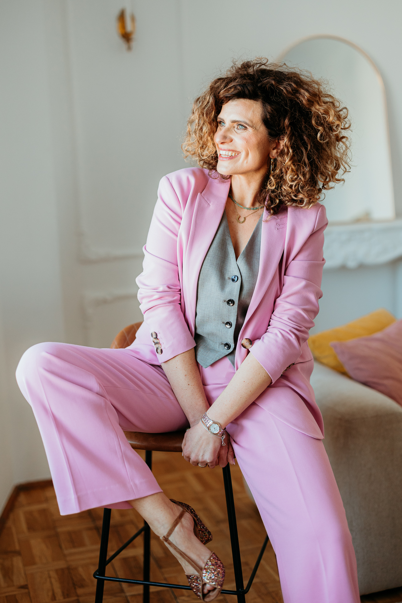 profesjonalna, kobieca sesja wizerunkowa w studio, marka osobista